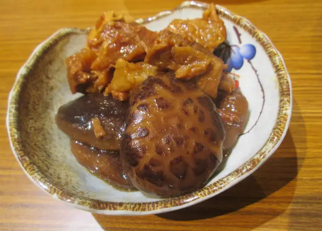 濃味的餸料分碟上