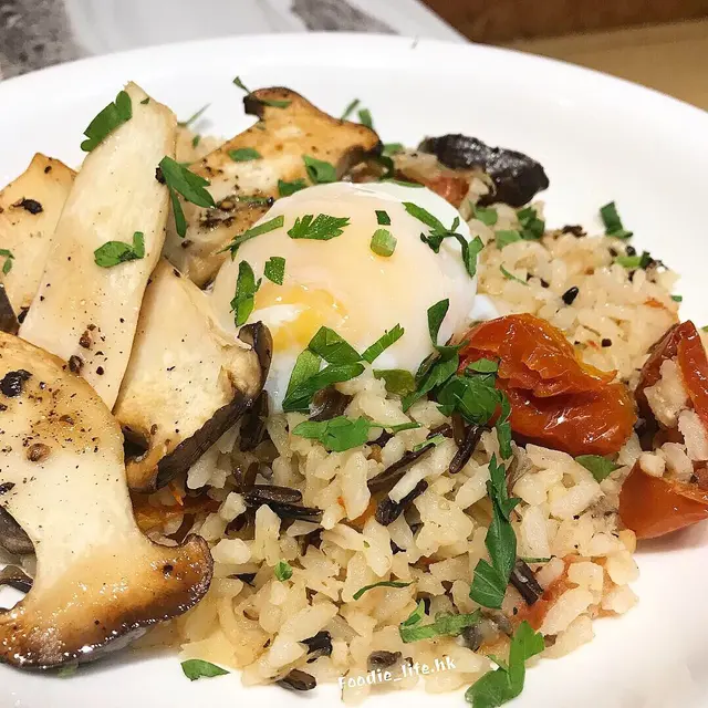 扒大王啡菇溫泉蛋野米飯