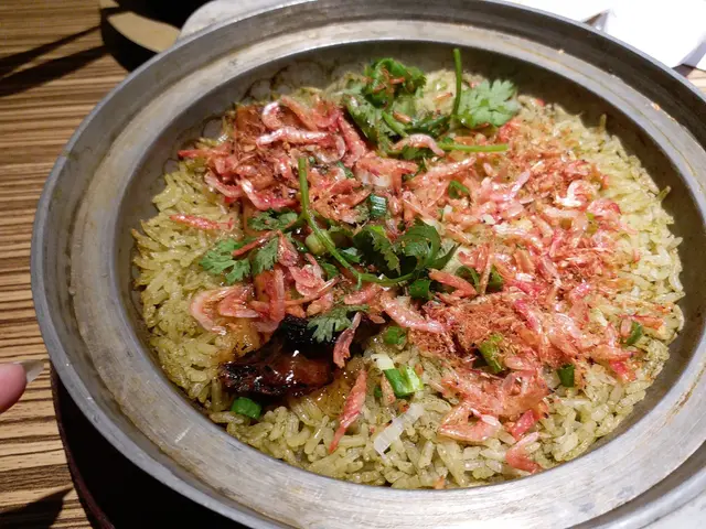 東瀛抹茶櫻花蝦鰻魚煲仔飯