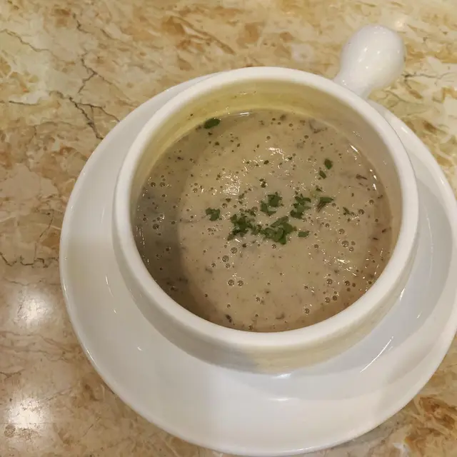 ream of Mushroom with Black Truffle