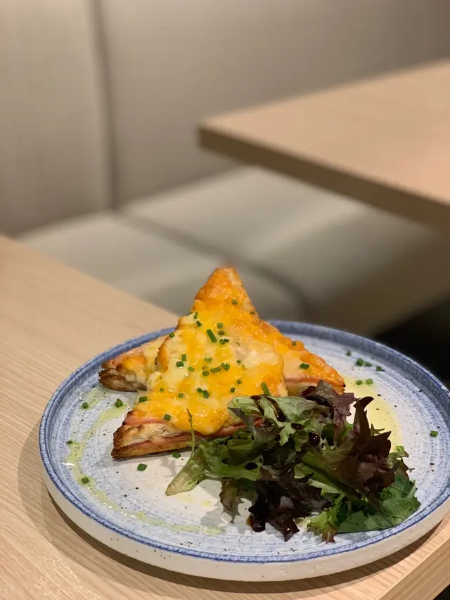 Ham and cheese sandwich