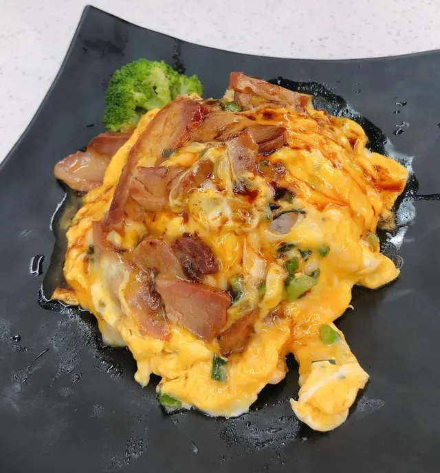 蜜汁叉燒滑蛋飯