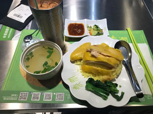 雞非常滑,無血味同雪味,飯有淡淡雞油香味