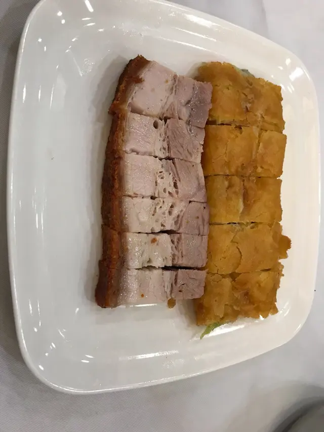 脆素鵝拼燒腩仔