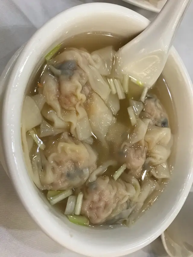 濃湯鮮蝦水餃皇