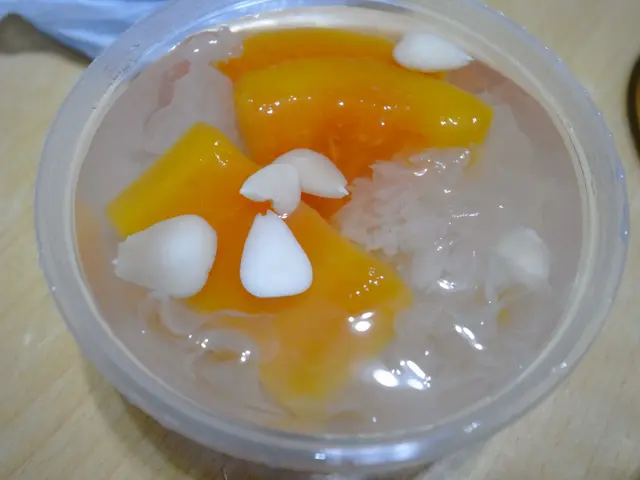 木瓜杏仁燉銀耳