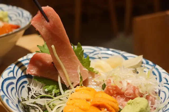 自選刺身丼(壽司飯$48+海膽$49+大拖羅$49+蔥吞拿魚$16)