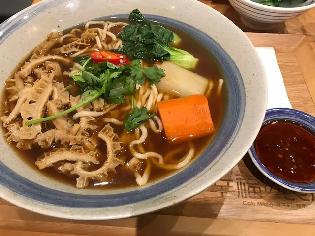 麻辣牛肚麵