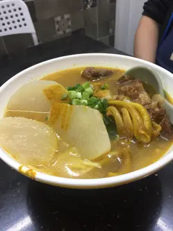 咖喱魷魚牛腩蘿蔔
