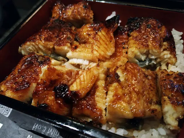 鰻魚鋪滿飯面，鰻魚正如Menu所說厚過塊扒