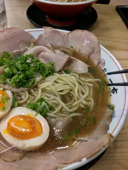 深水埗店的酱油极上拉面