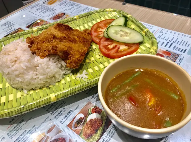 星馬咖喱厚切豬扒配香蘭飯