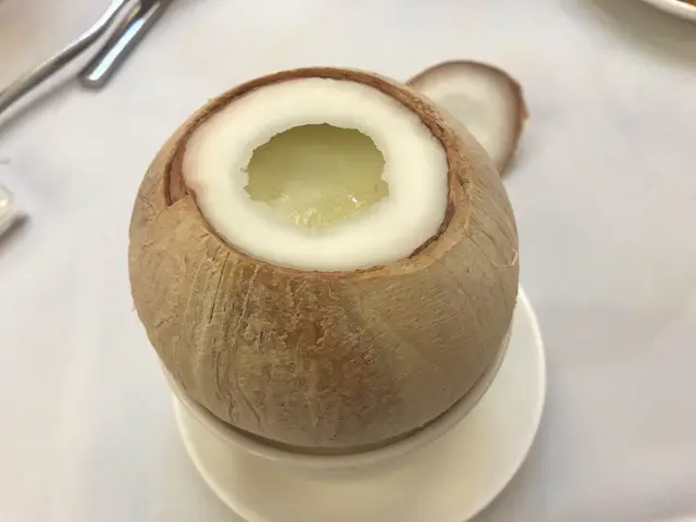 原個椰皇燉燕窩