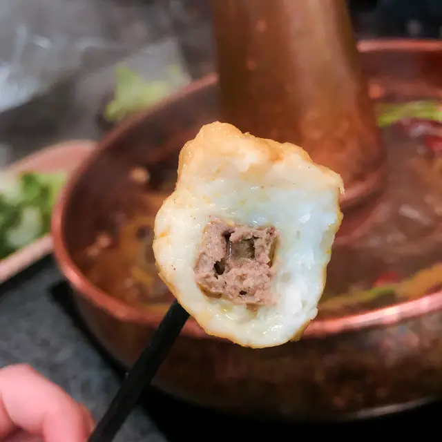 鵝肝墨魚丸拼黑松露蝦丸