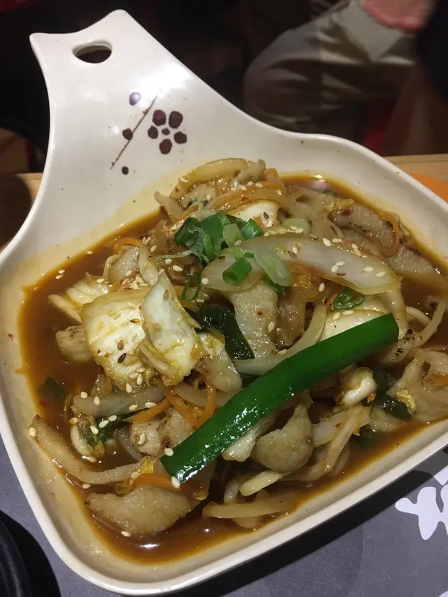 炒豚肉
