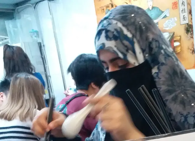 真的吸引了穆斯林來光顧。