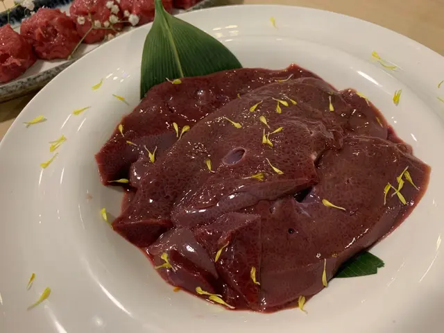 無諗過豬潤有差不多一隻手掌咁大,
仲要厚切,
食落鮮嫩多汁,又有咬口。