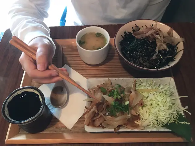 豚肉生薑燒配貓飯