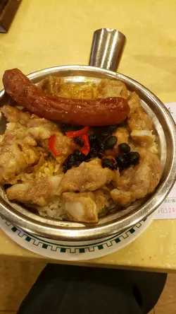 臘腸排骨蒸飯