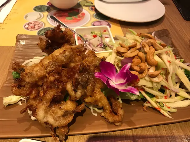 軟殼蟹青芒絲沙律