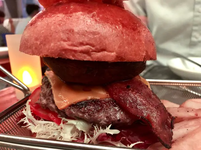 特級安格斯漢堡配脆炸薯條