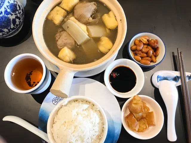 新加坡肉骨茶配白飯