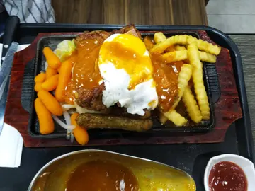 鐵板雜扒餐