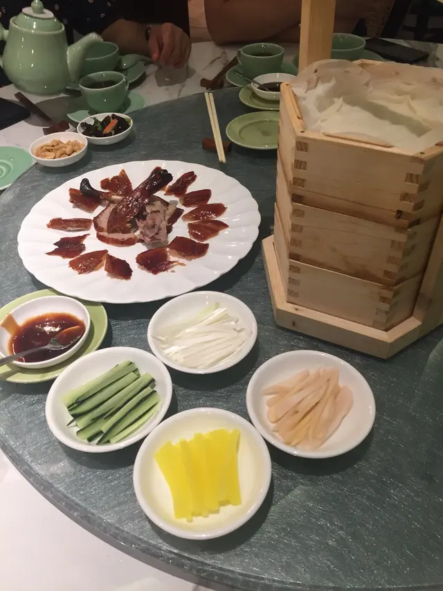 招牌片皮鴨