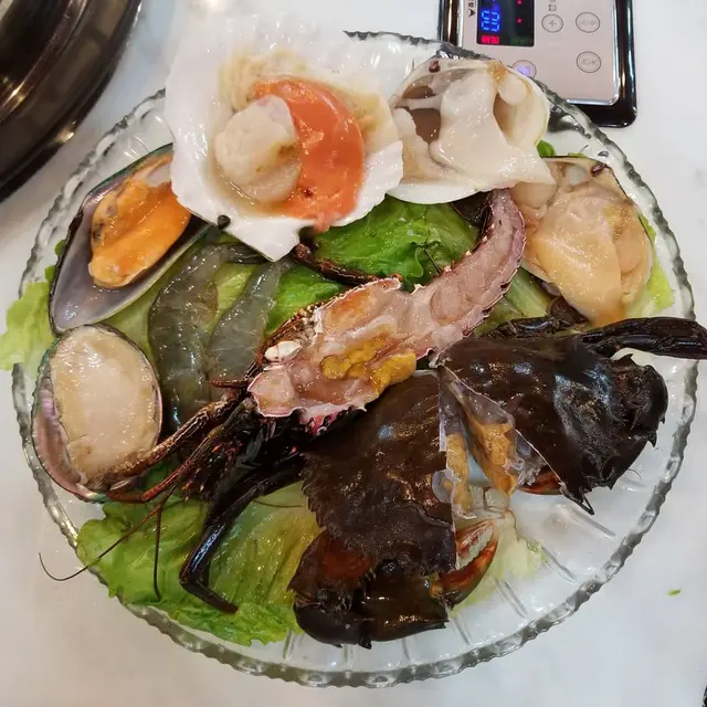 當季奄仔蟹,澳洲龍蝦,美味鮑魚,北海道元貝,北寄貝,象拔仔,海蝦,澳洲青口