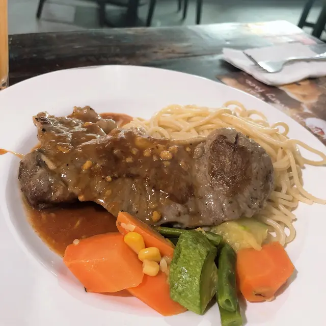 午餐A: 蒜蓉西冷牛扒