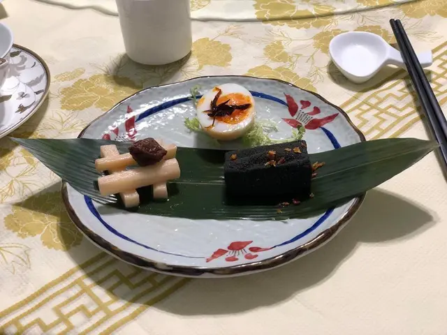 茶樹菇煙薰蛋 話梅懷山 黑磚豆腐