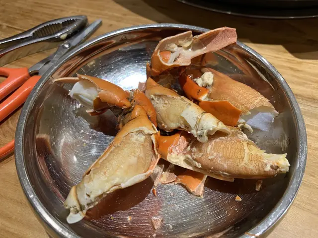 值得一讚的是,
店員仲會主動問我地洗唔洗幫手拆蟹爪,
蟹肉拆得完整無缺,感動!❤️