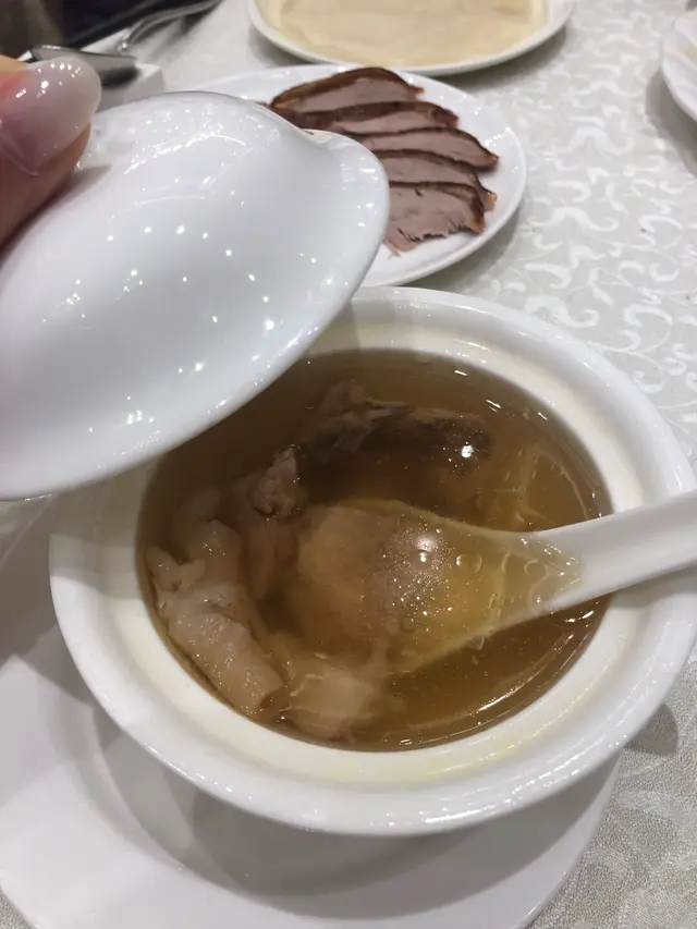 搞笑的是 後邊12位放題因為賣晒轉左木瓜雪耳湯🤣