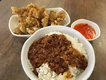 配鹽酥雞肉燥飯