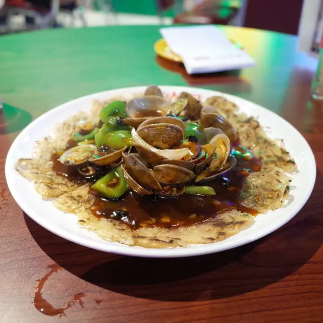 豉椒炒蜆配煎米餅