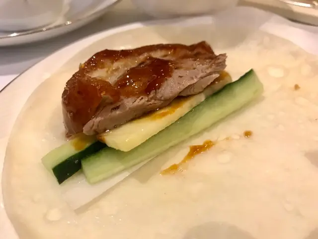 配菠蘿食幾fresh,不過舊肉可以切細片小小會容易d食