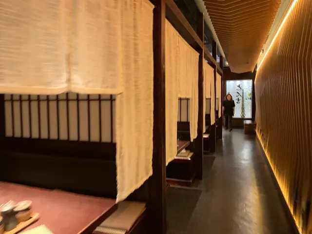 入內私穩度其多，大多以卡位為主。