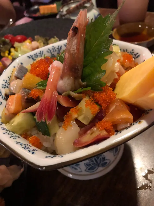 甜蝦角切魚生爆丼