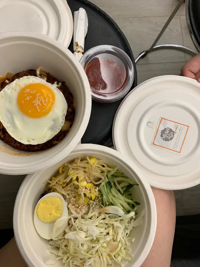 김치볶음밥 泡菜炒飯 & 비빔국수 拌面