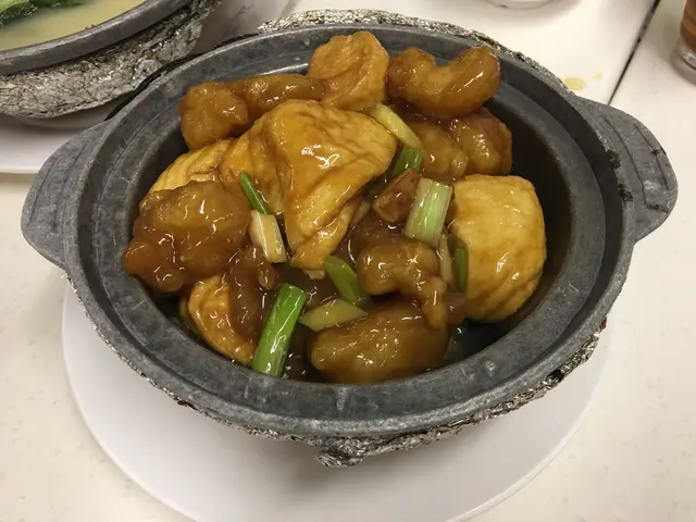 豆腐斑腩煲
