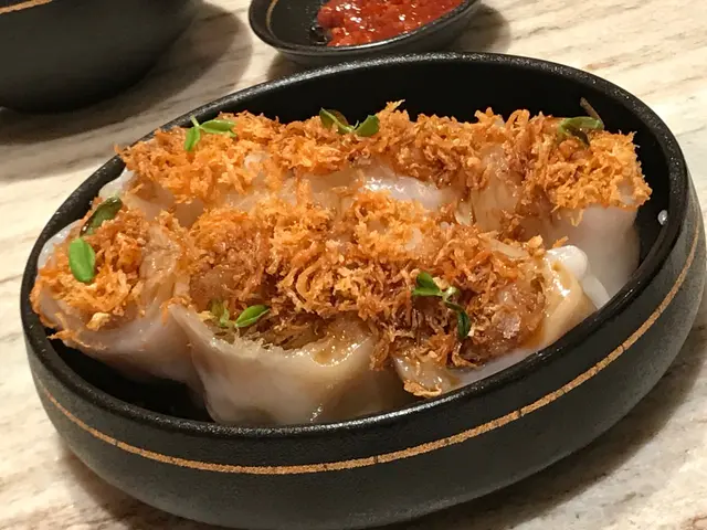 金瑤柱脆皮蘿蔔絲腸粉