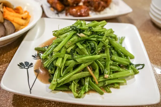 蝦醬通菜