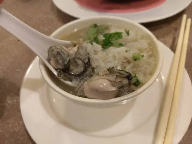 蠔仔肉碎粥