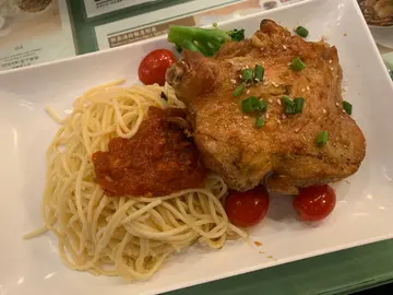 香煎鸡扒意粉(午餐配忌廉汤及冻奶茶)
