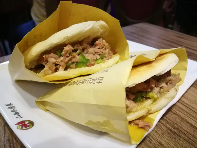 $22一隻,$39兩隻,很大塊的,肉淋滑惹味!