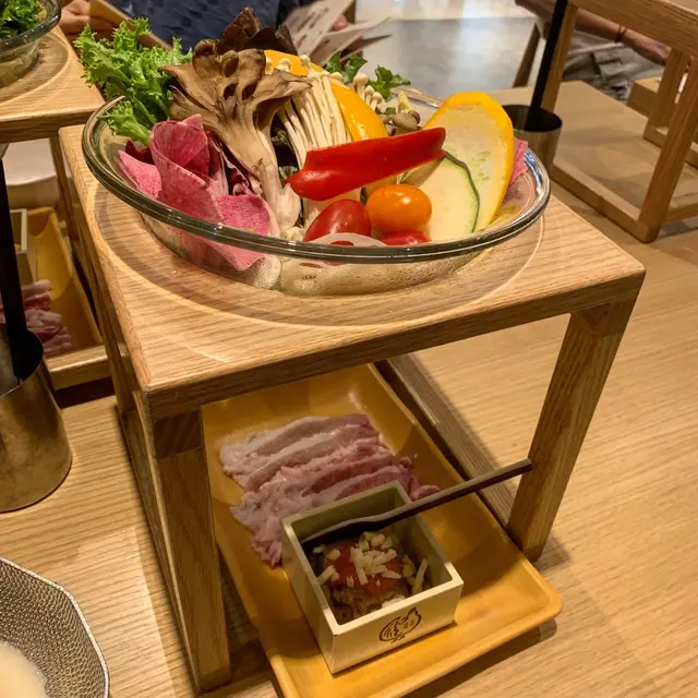 基本配菜，明太子芝士免治雞肉及豚腩肉