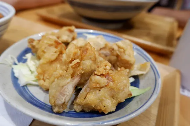 鹽酥雞扒滷肉飯