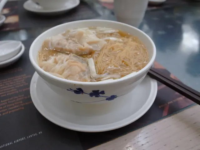 鳳城鮮蝦水餃麵