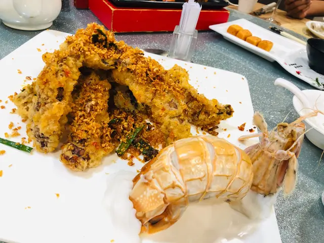 避風塘拆肉瀨尿蝦