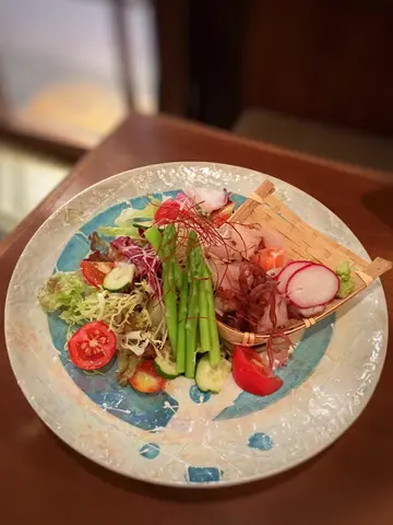 杂锦鱼生沙律